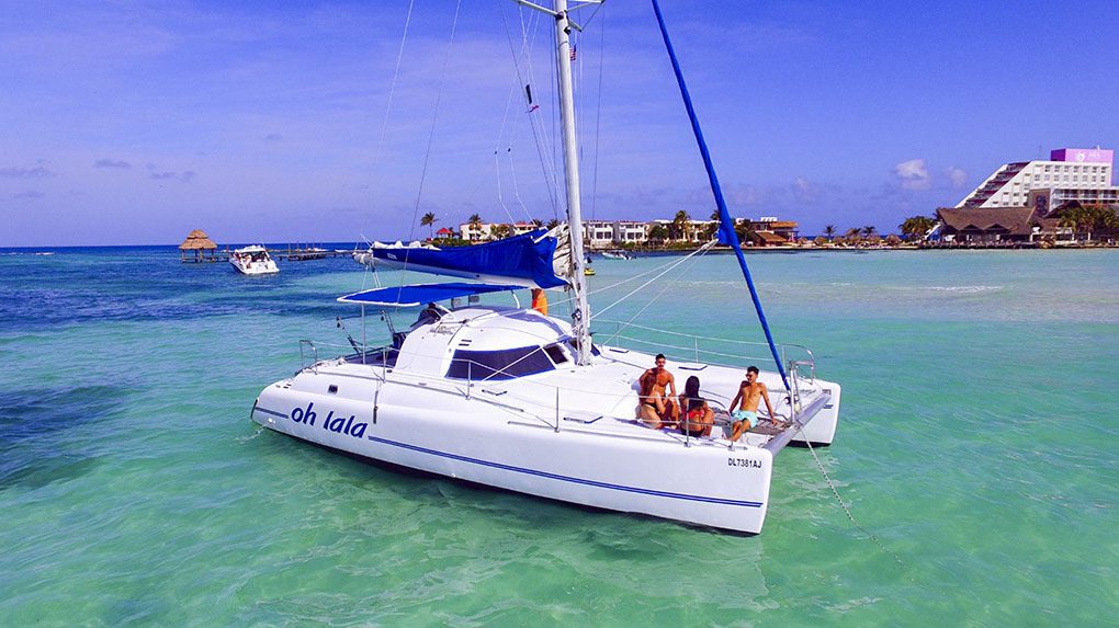 rent catamaran cancun