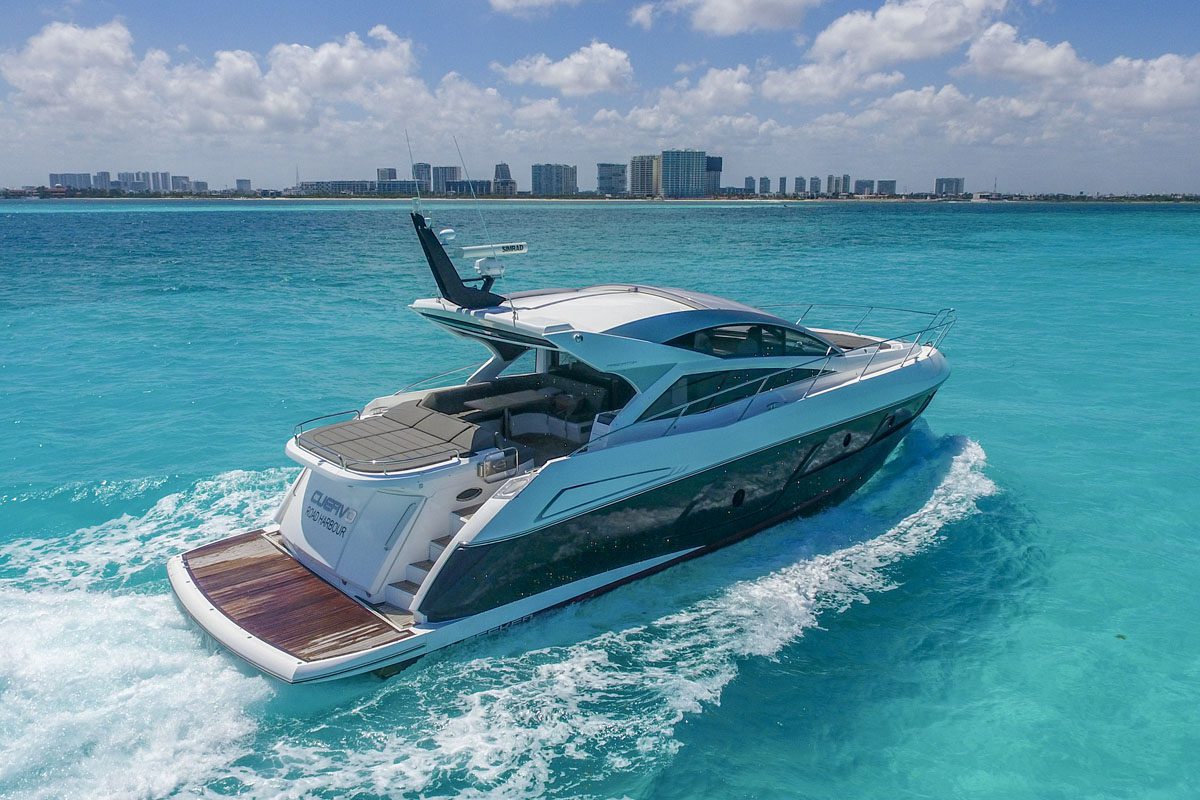 rental cuervo luxury yacht cancun