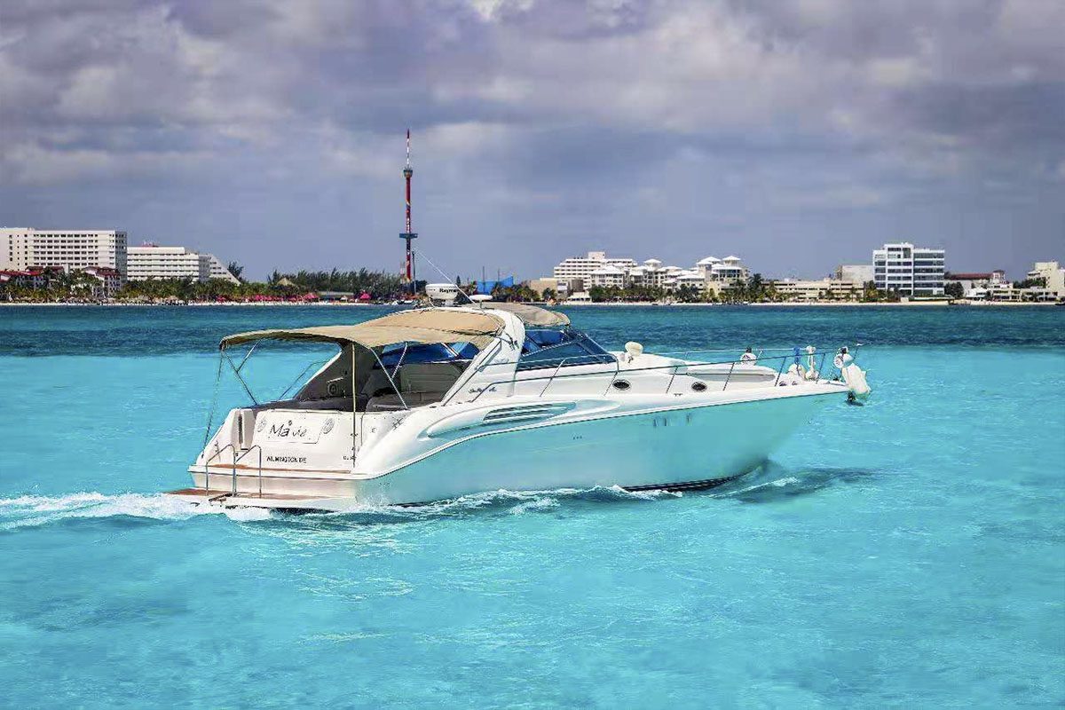 Mavie 45ft Yacht Cancun flota